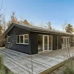 Amitola - 800m From The Sea By Interhome