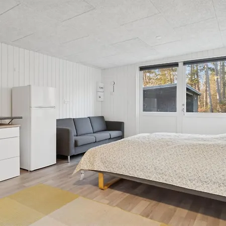 Amitola - 800m From The Sea By Interhome *