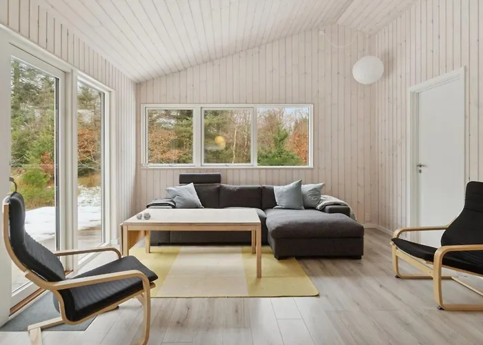 Amitola - 800m From The Sea By Interhome *